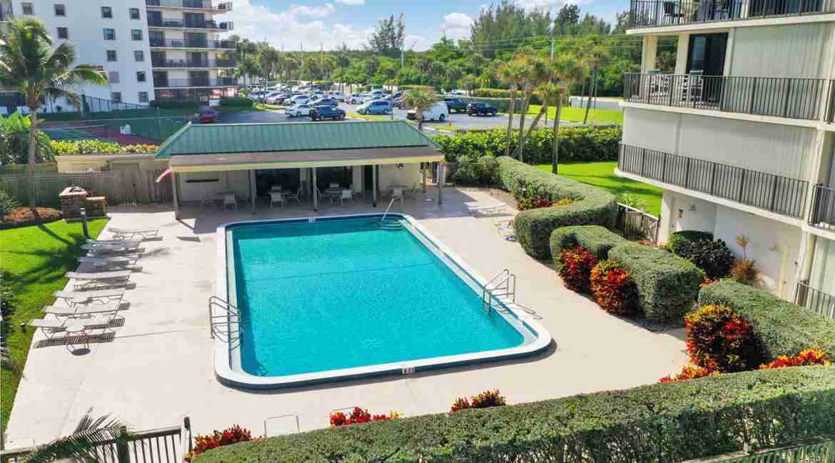 049 - Pool 2 - Miramar