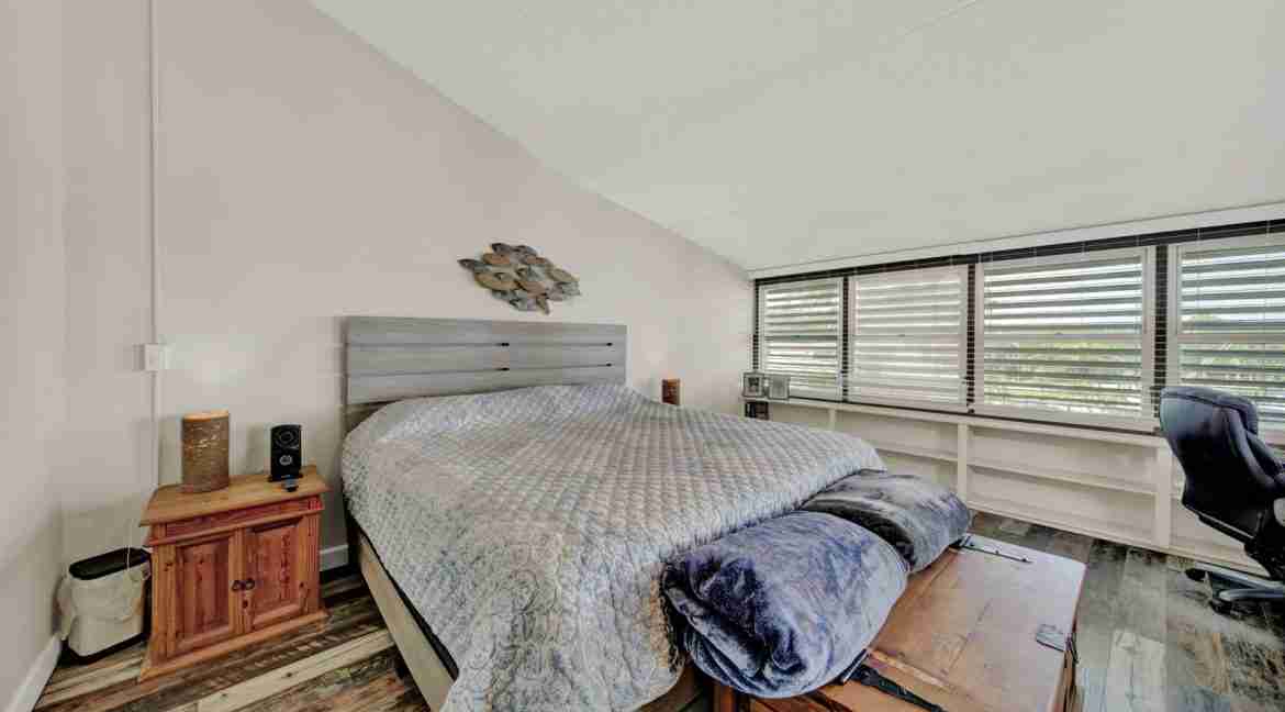7-204_Anglers_Cove-25