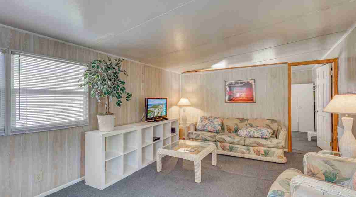 2024_Nettles_Blvd-12