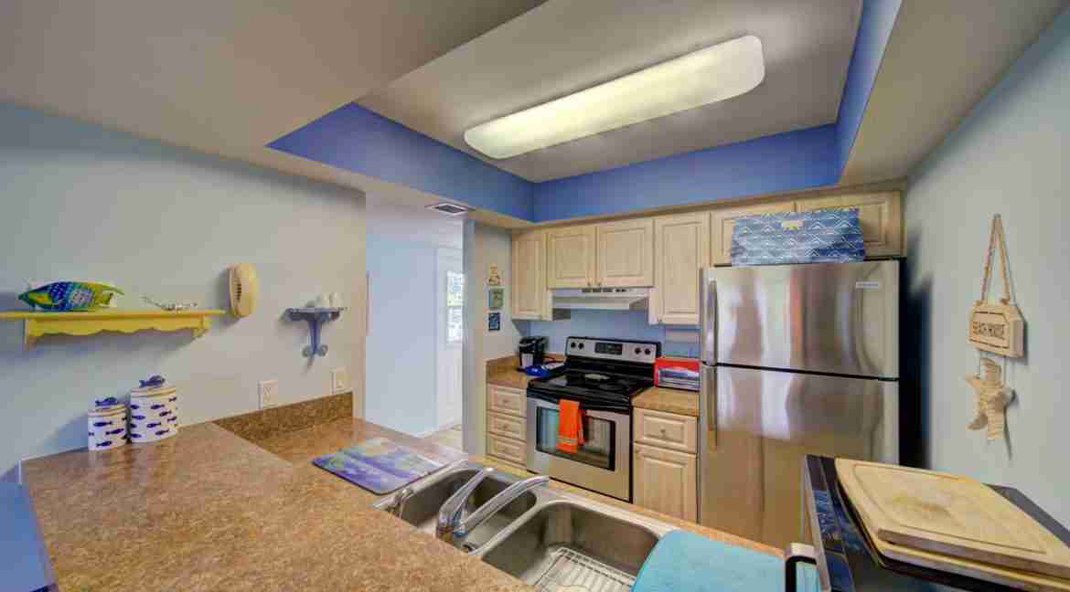 018 - Kitchen 3 - Lakeside #5536 (1)