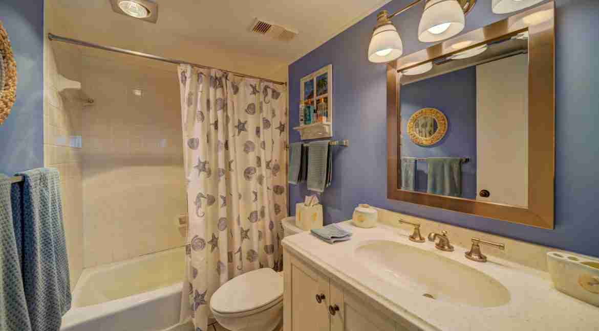 023 - Master Bath - Lakeside #5536