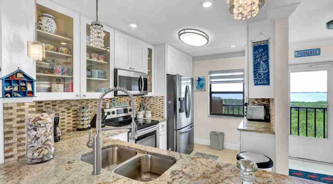 023 - Kitchen 3