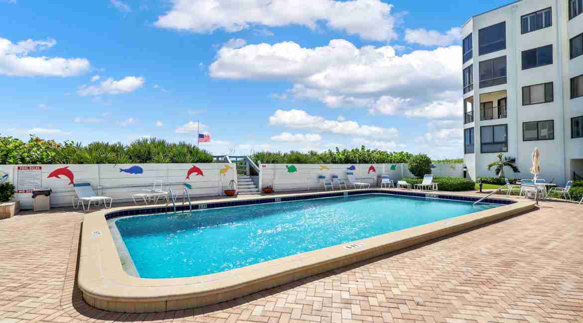 044 - Oceanfront Pool 3