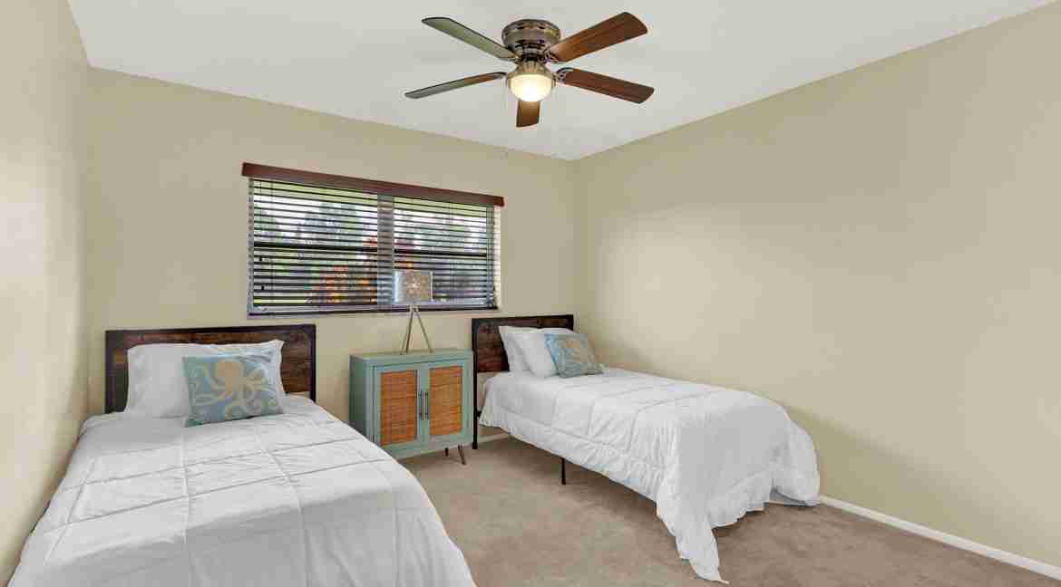 1579_SE_Sunshine_Ave-38