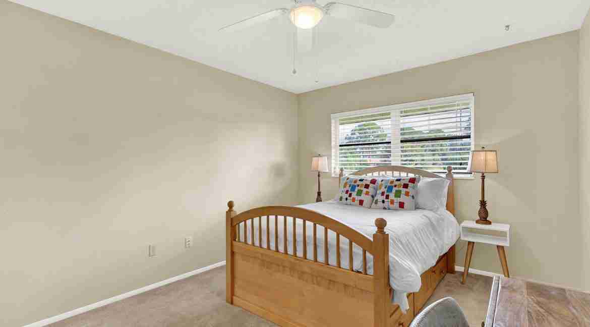 1579_SE_Sunshine_Ave-42