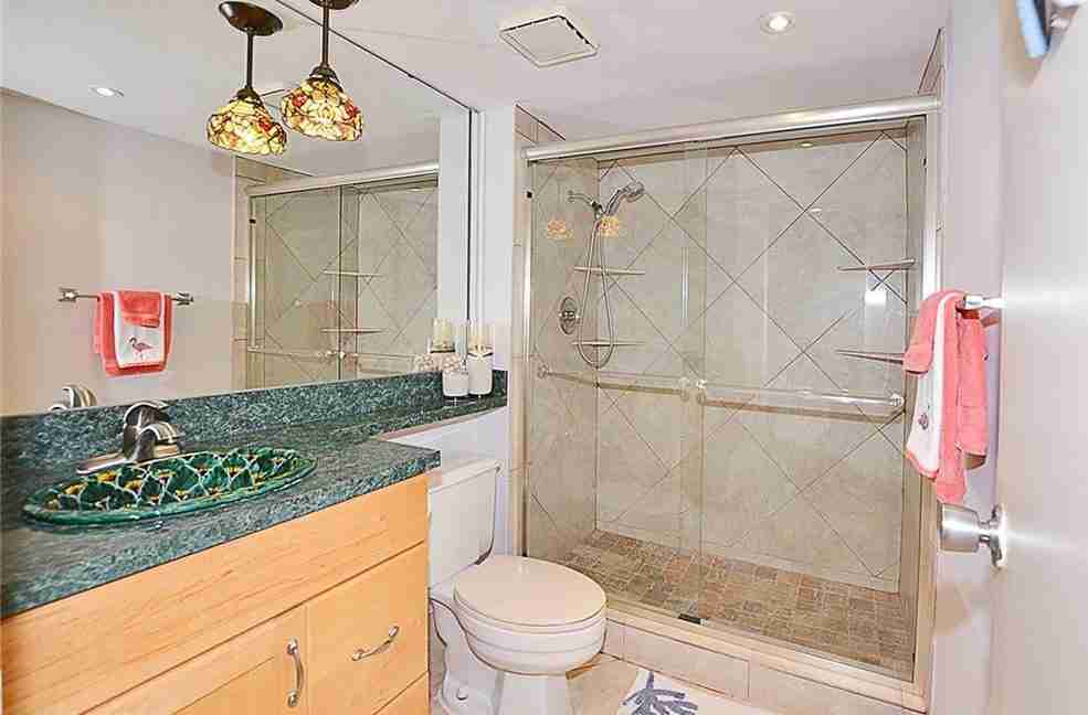 atlantis a 202 guest bathroom