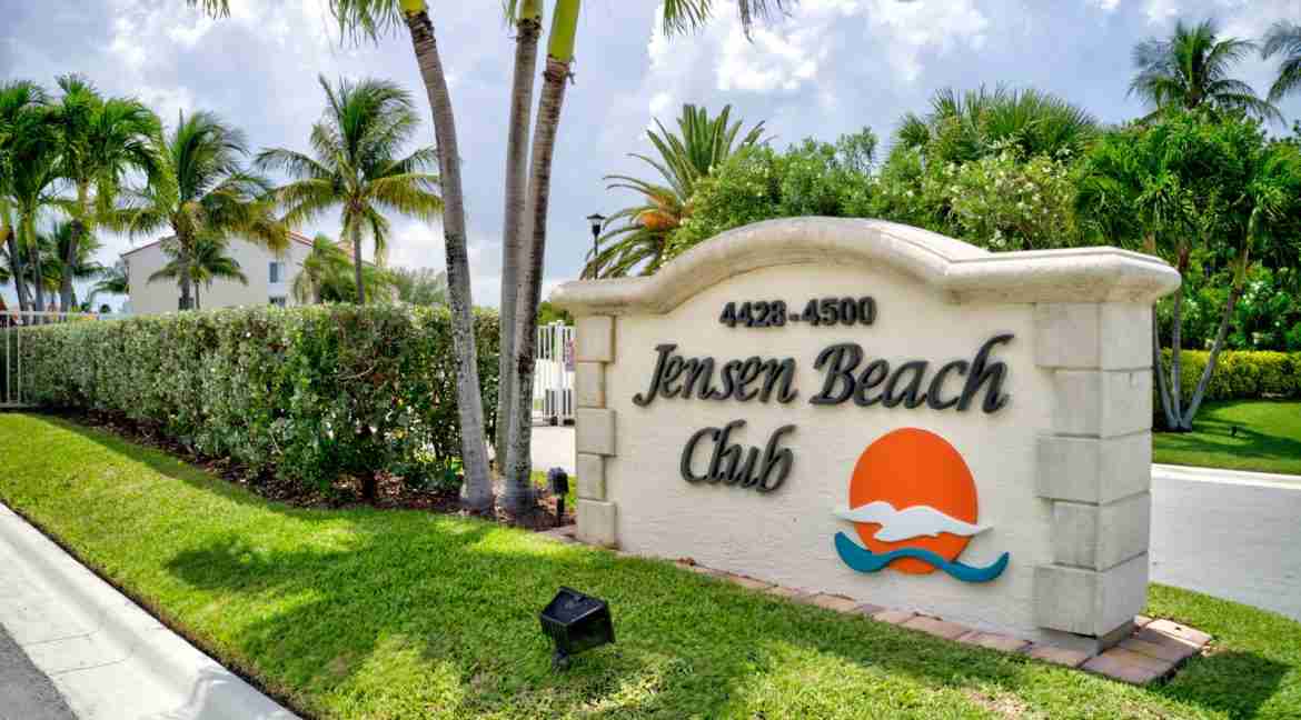 100C3_Jensen_Beach_Club-35