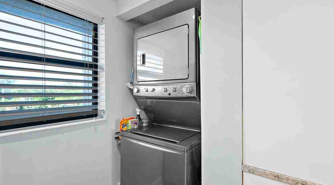 In-Unit-Laundry-Facilities-Convenience-Hutchinson-Island