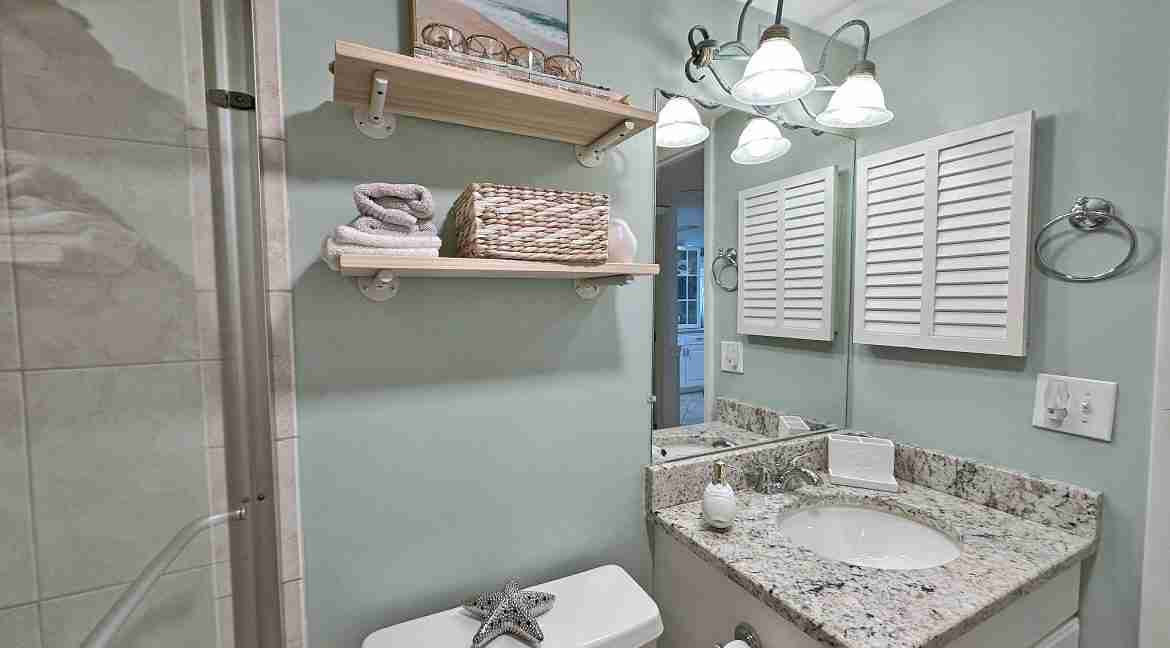 Side-View-Coastal-Second-Bathroom_Full-Shower