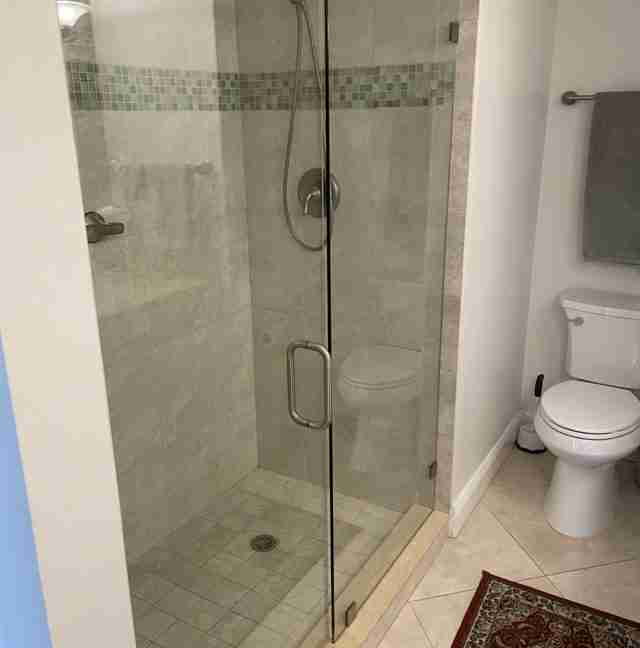 Sandpebble_1-103_Bathroom