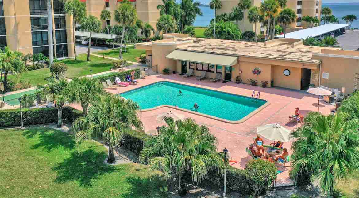 030 - Pool 1-2 - Fairwinds Cove