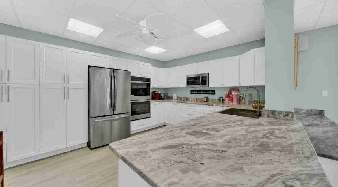035 - Clubhouse Kitchen - Fairwinds Cove