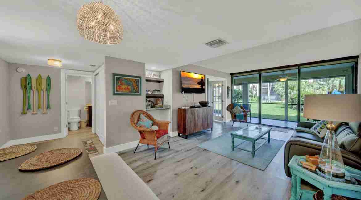 6-102_Fairway_Villas-10