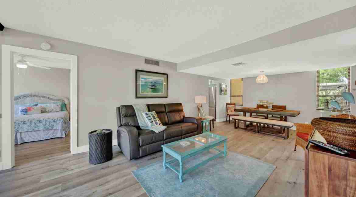 6-102_Fairway_Villas-12