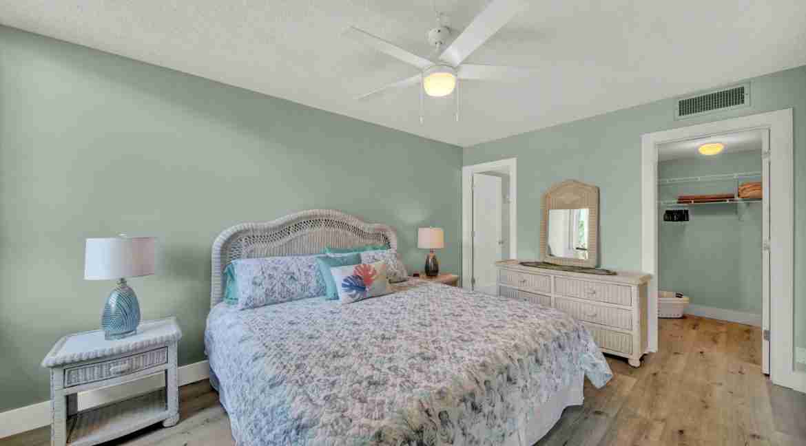 6-102_Fairway_Villas-16