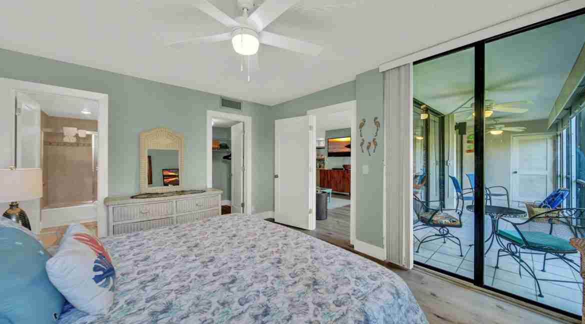 6-102_Fairway_Villas-17
