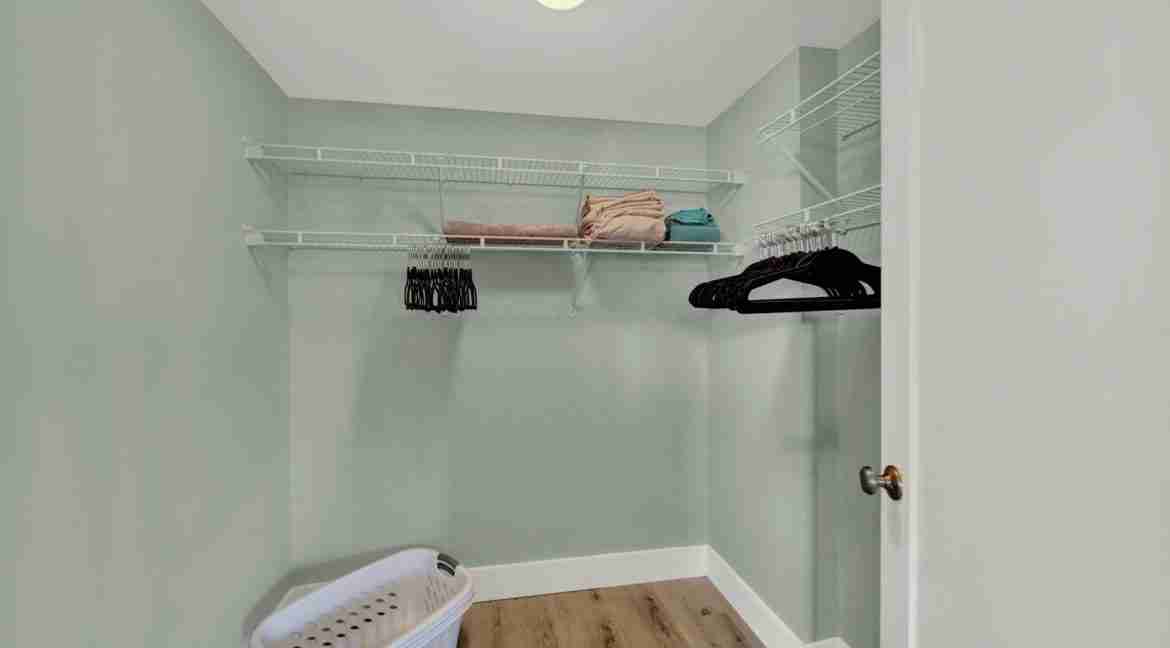 6-102_Fairway_Villas-19