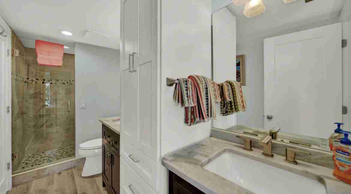6-102_Fairway_Villas-24