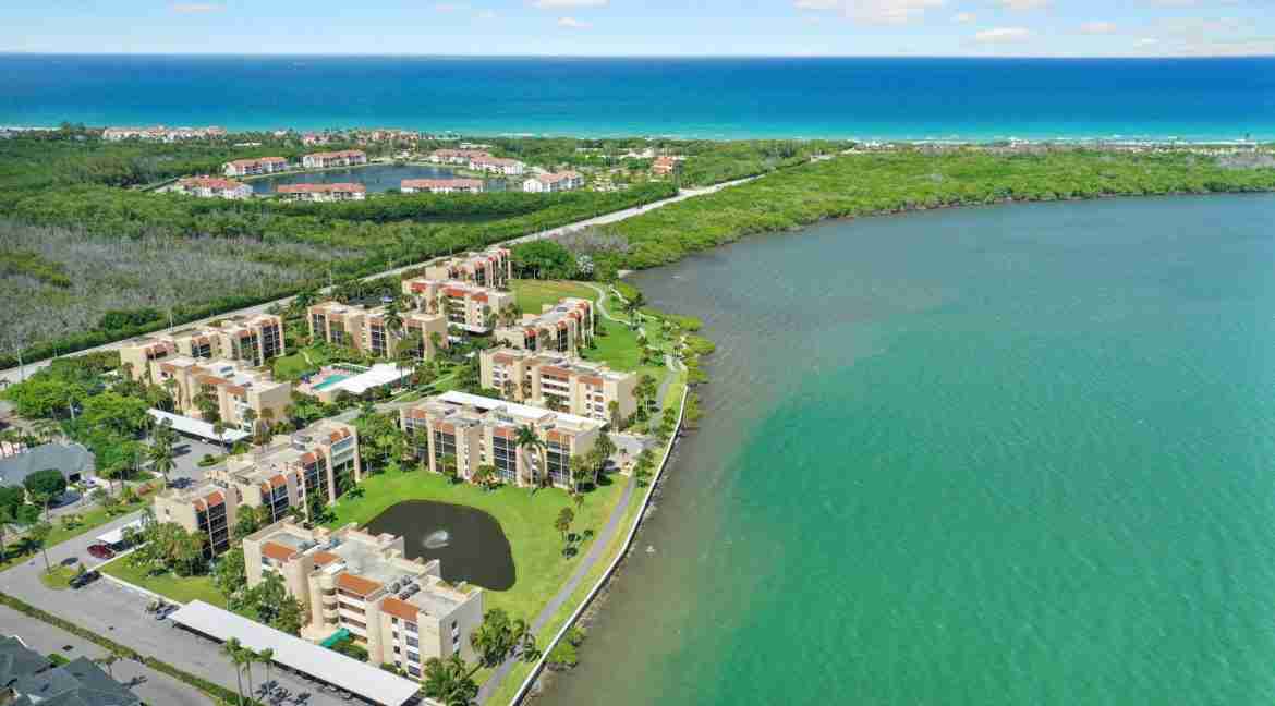 6-102_Fairway_Villas-5