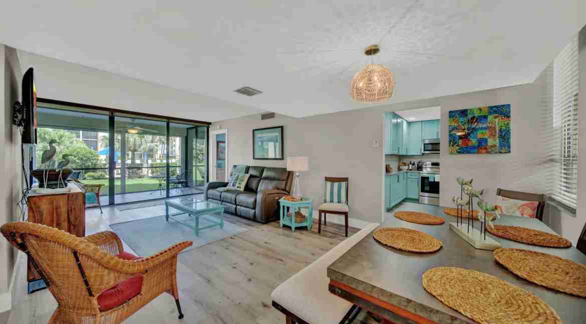 6-102_Fairway_Villas-6