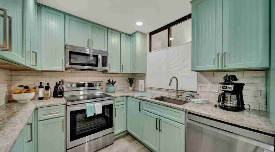 6-102_Fairway_Villas-8
