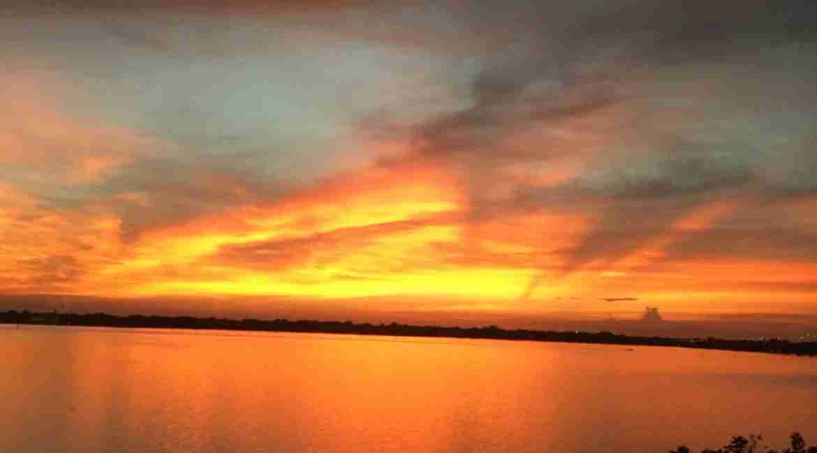 Skys On Fire Here