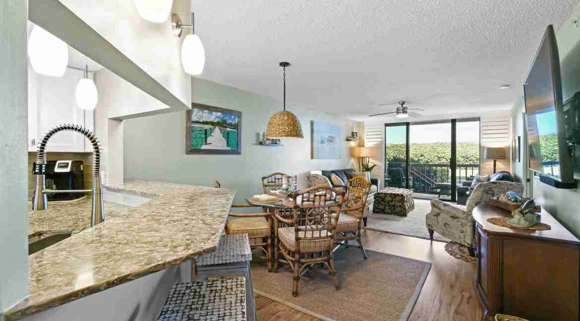 013_-_Living_Area_7
