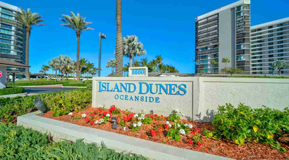 031_-_Entrance_-_Island_Dunes_I_and_II