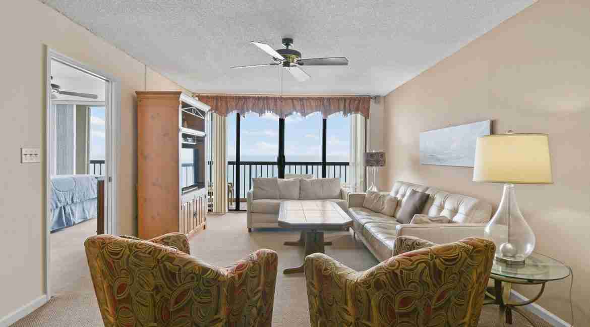 012_-_Living_Area_1