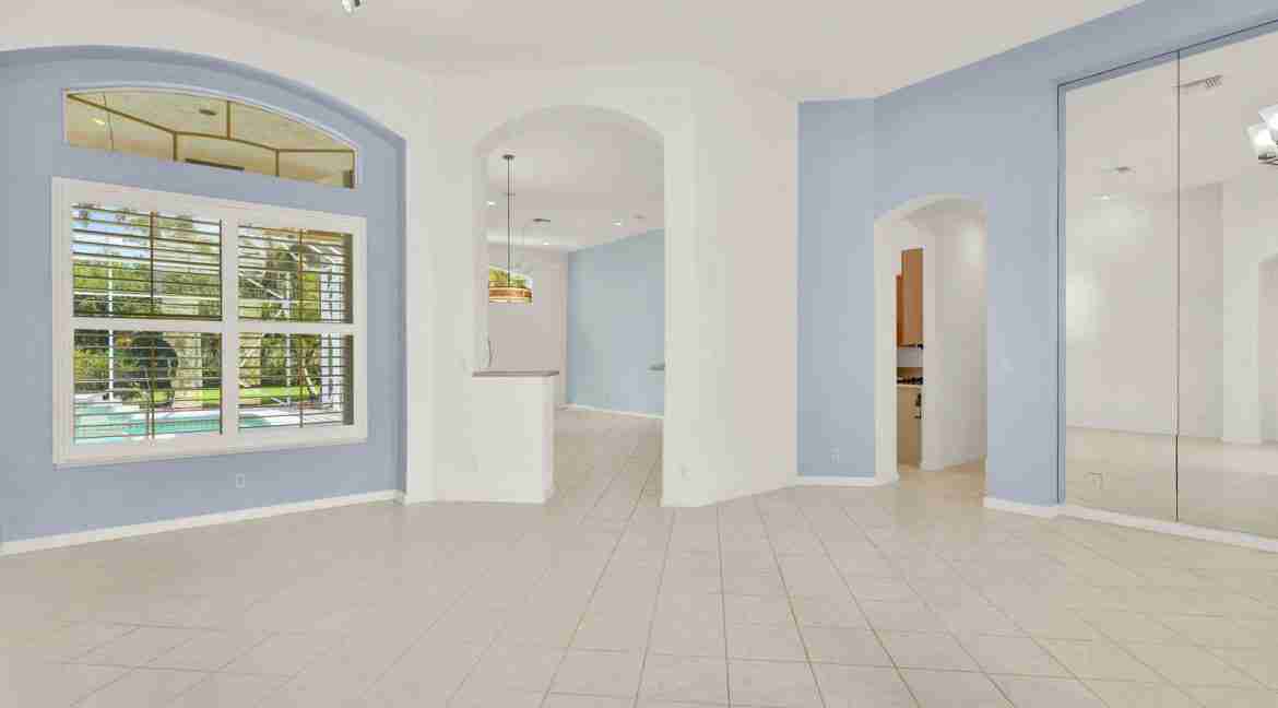 2217_SE_Montrose_Lane-11