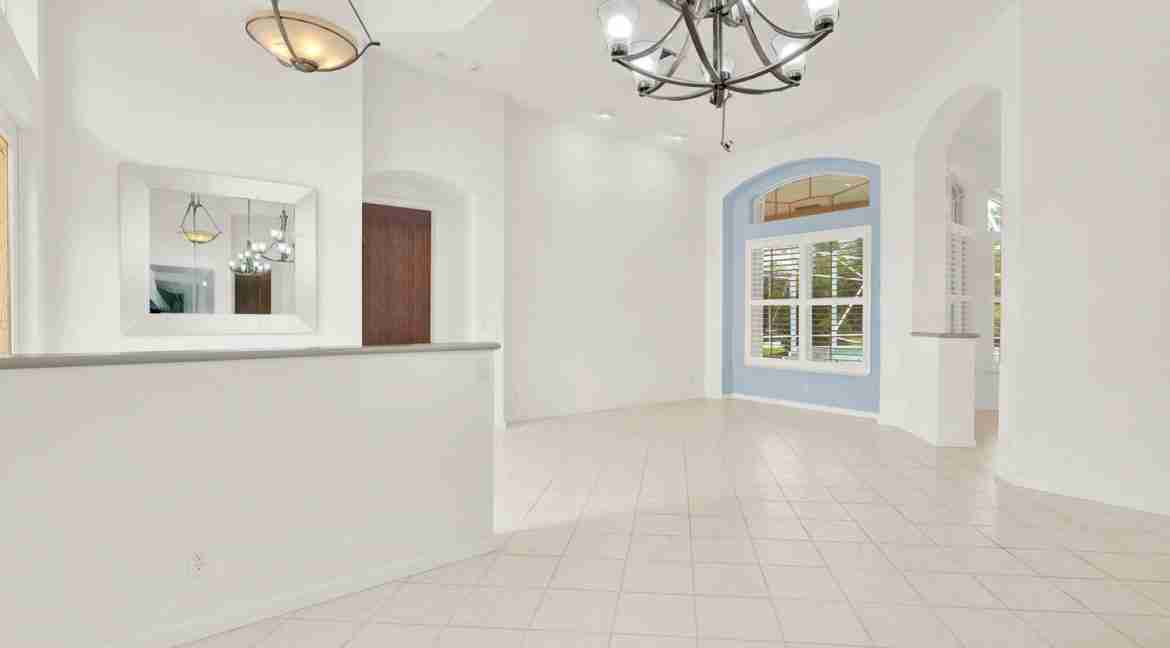 2217_SE_Montrose_Lane-14