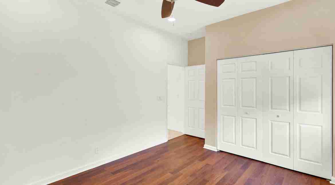 2217_SE_Montrose_Lane-36