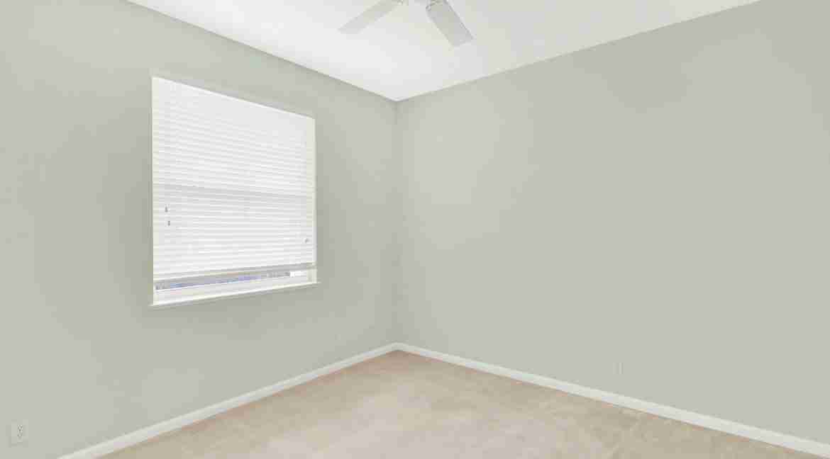 2217_SE_Montrose_Lane-38