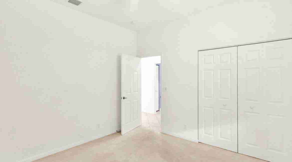 2217_SE_Montrose_Lane-40