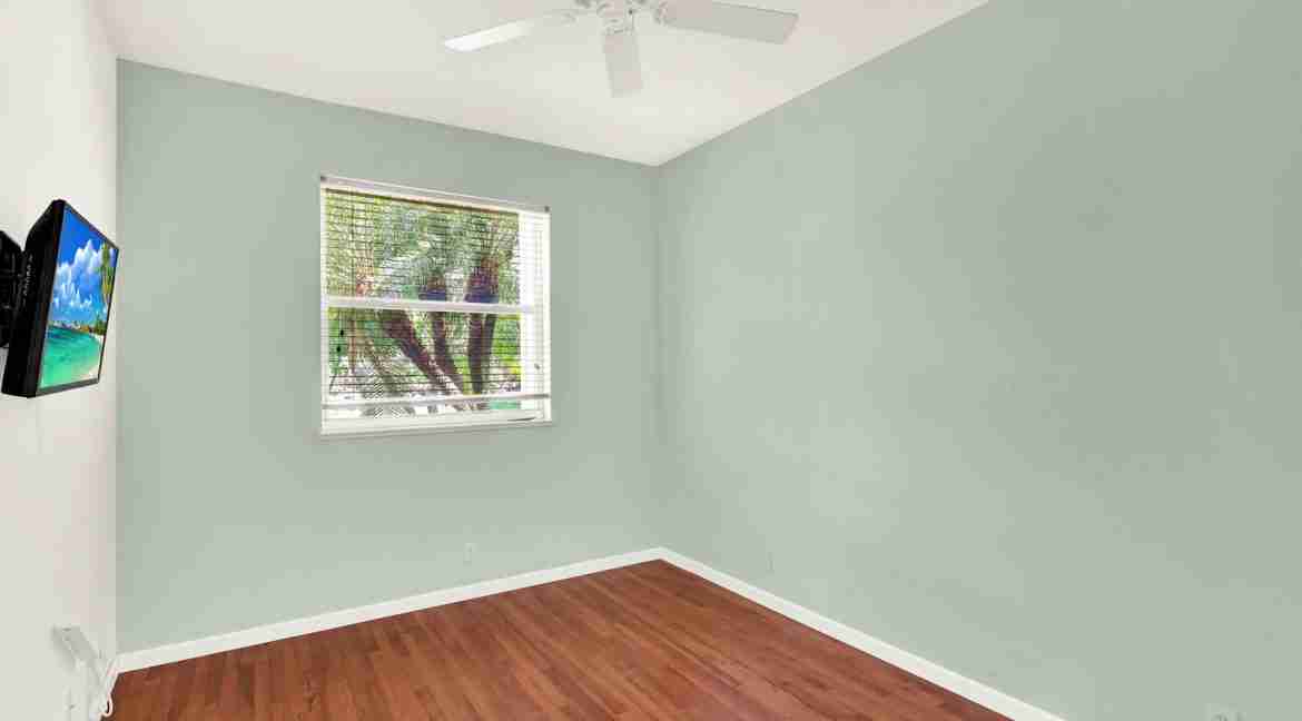 2217_SE_Montrose_Lane-42