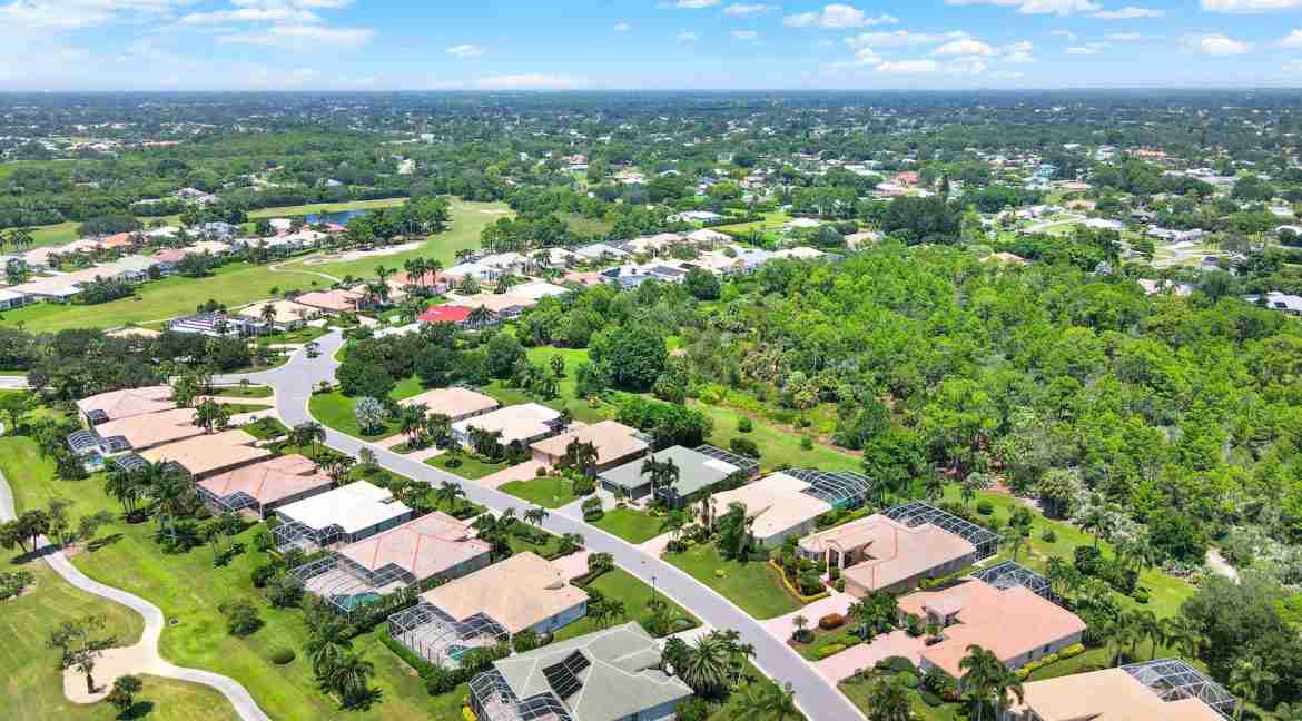 2217_SE_Montrose_Lane-8