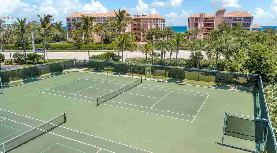 045 - Tennis 1 - Hutchinson House