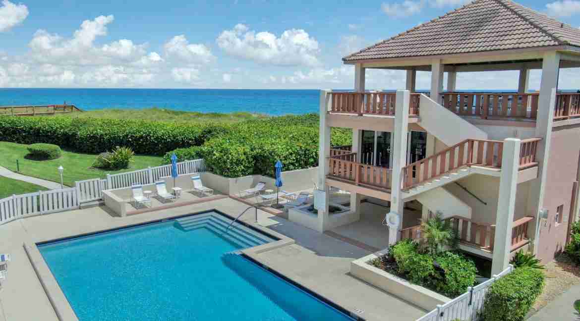 051 - Oceanfront Pool 2 - Hutchinson House
