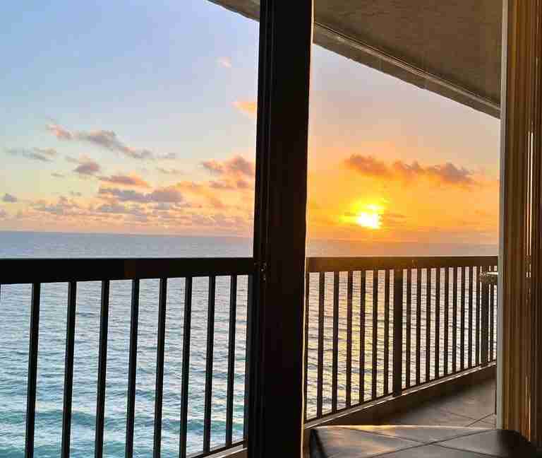 ISLANDAI SUNRISE