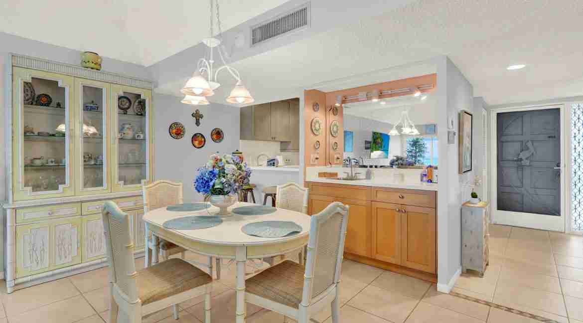 403_Hutchinson_House-18