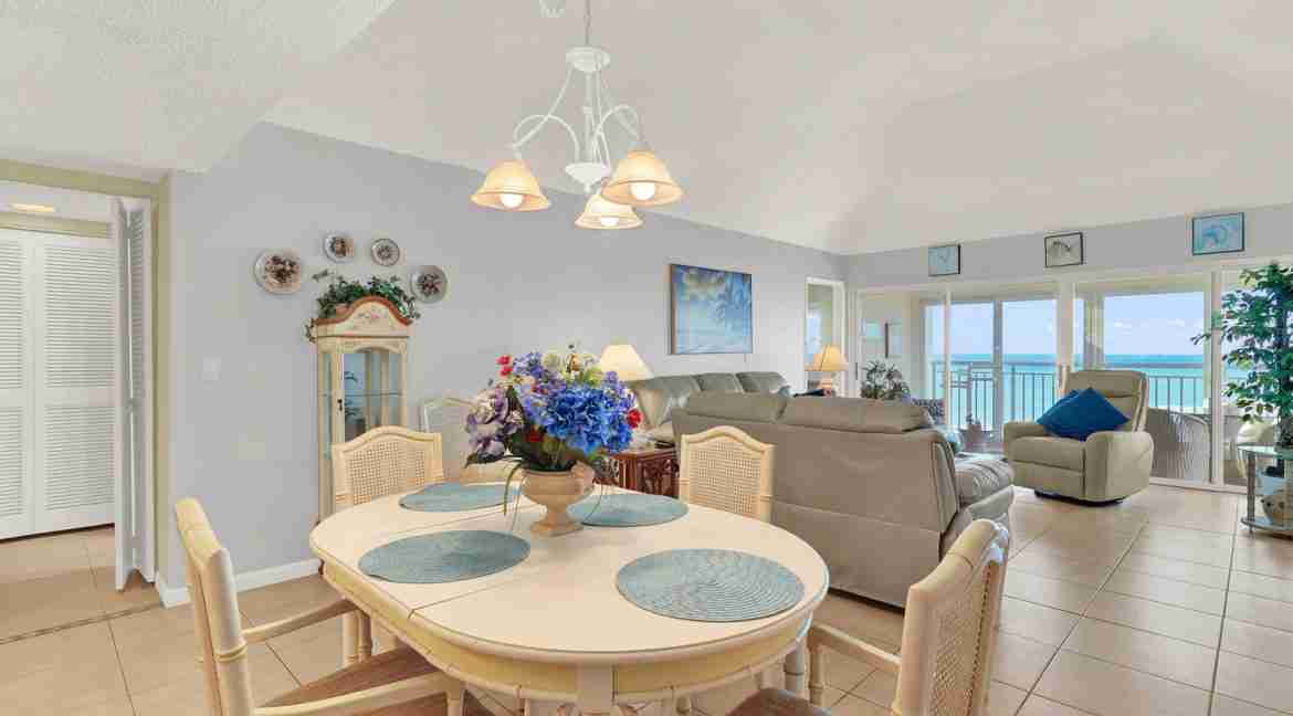 403_Hutchinson_House-20