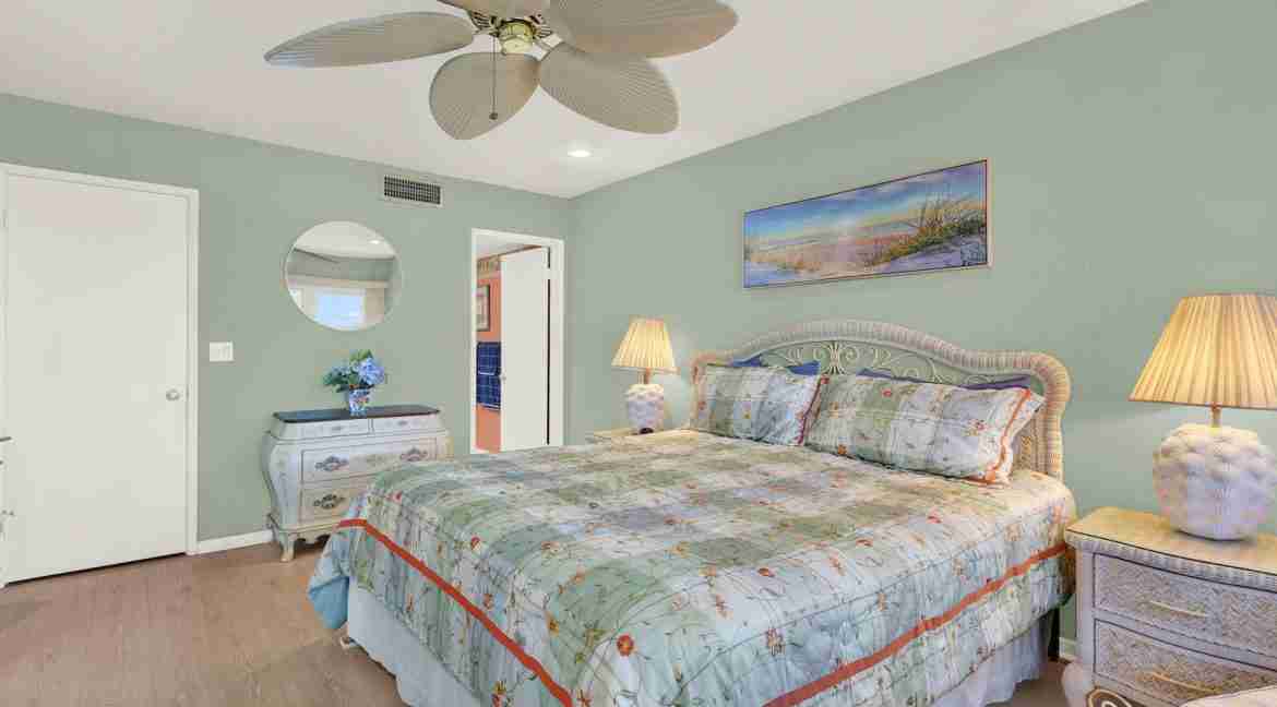 403_Hutchinson_House-27