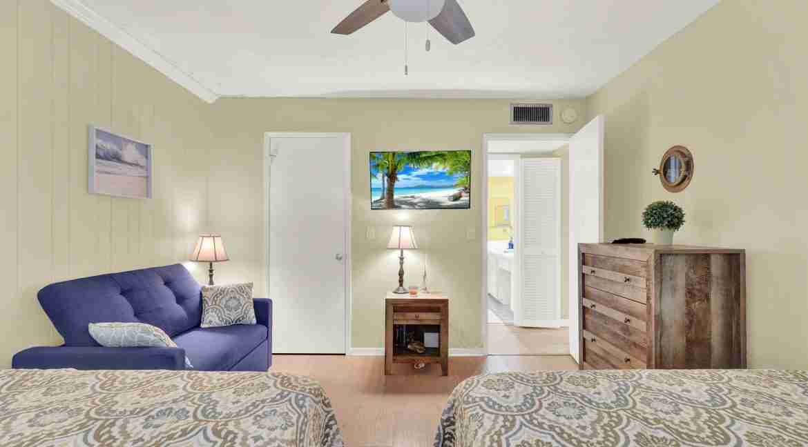 403_Hutchinson_House-32
