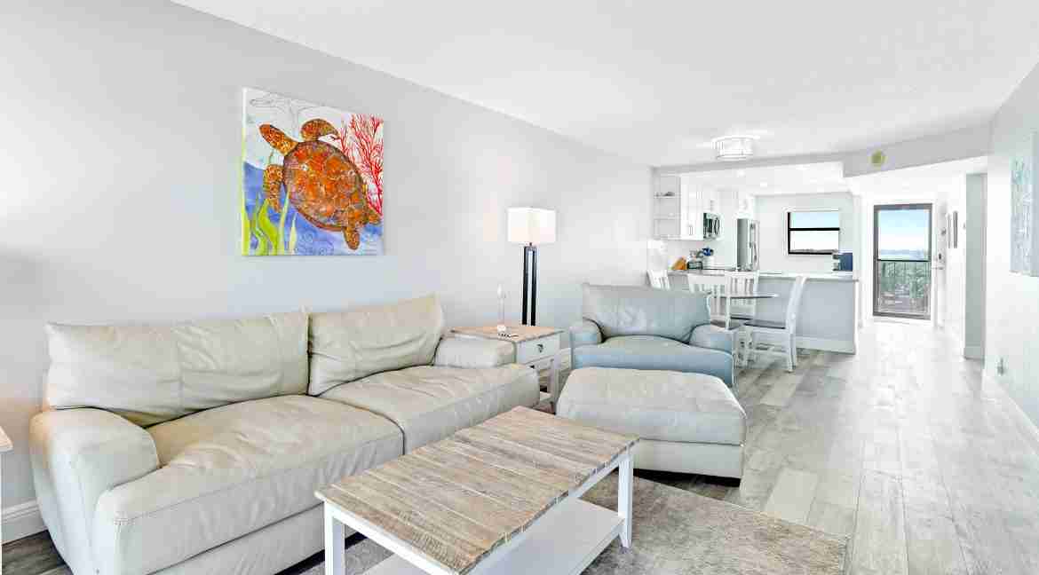 014_-_Living_Area_3