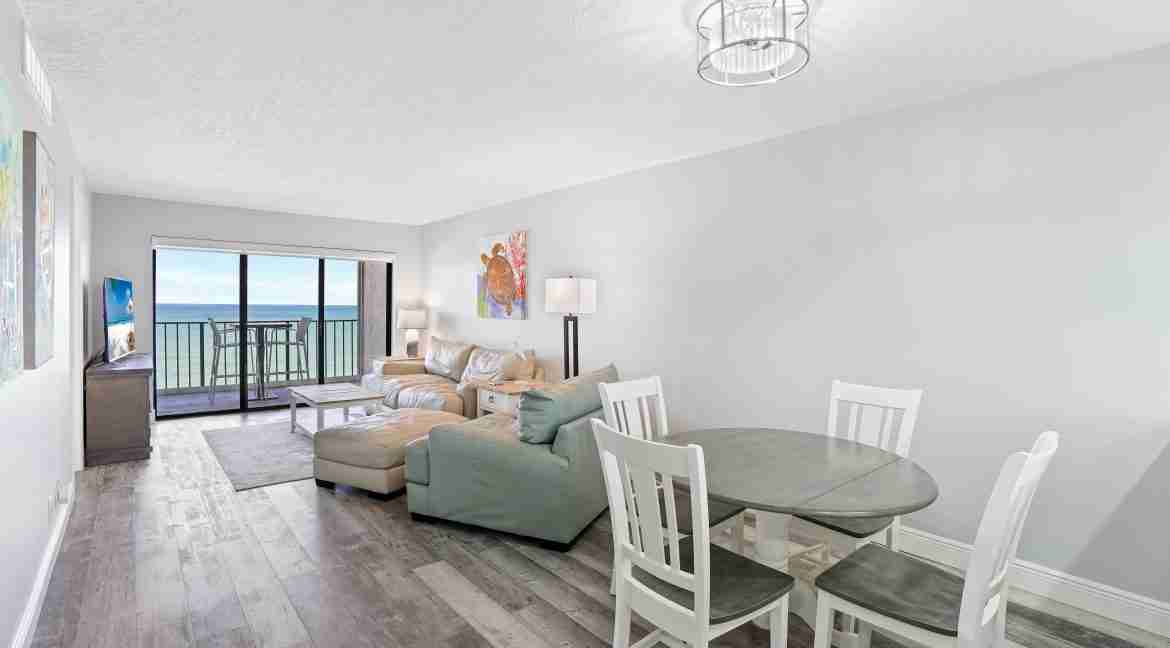 016_-_Living_Area_5