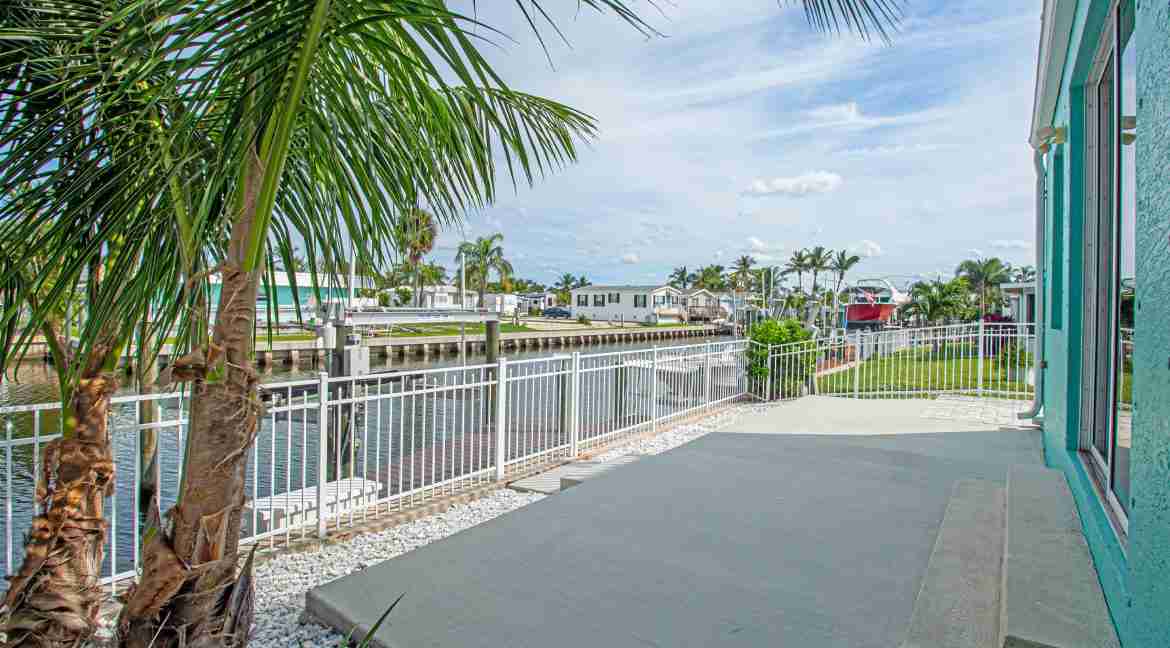 BP_046_94_AQUA_RA_JENSEN_BEACH_FL_34957
