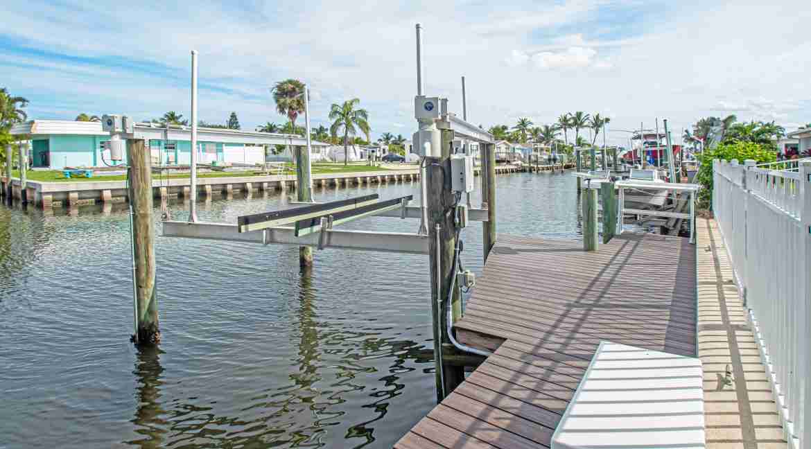 BP_049_94_AQUA_RA_JENSEN_BEACH_FL_34957